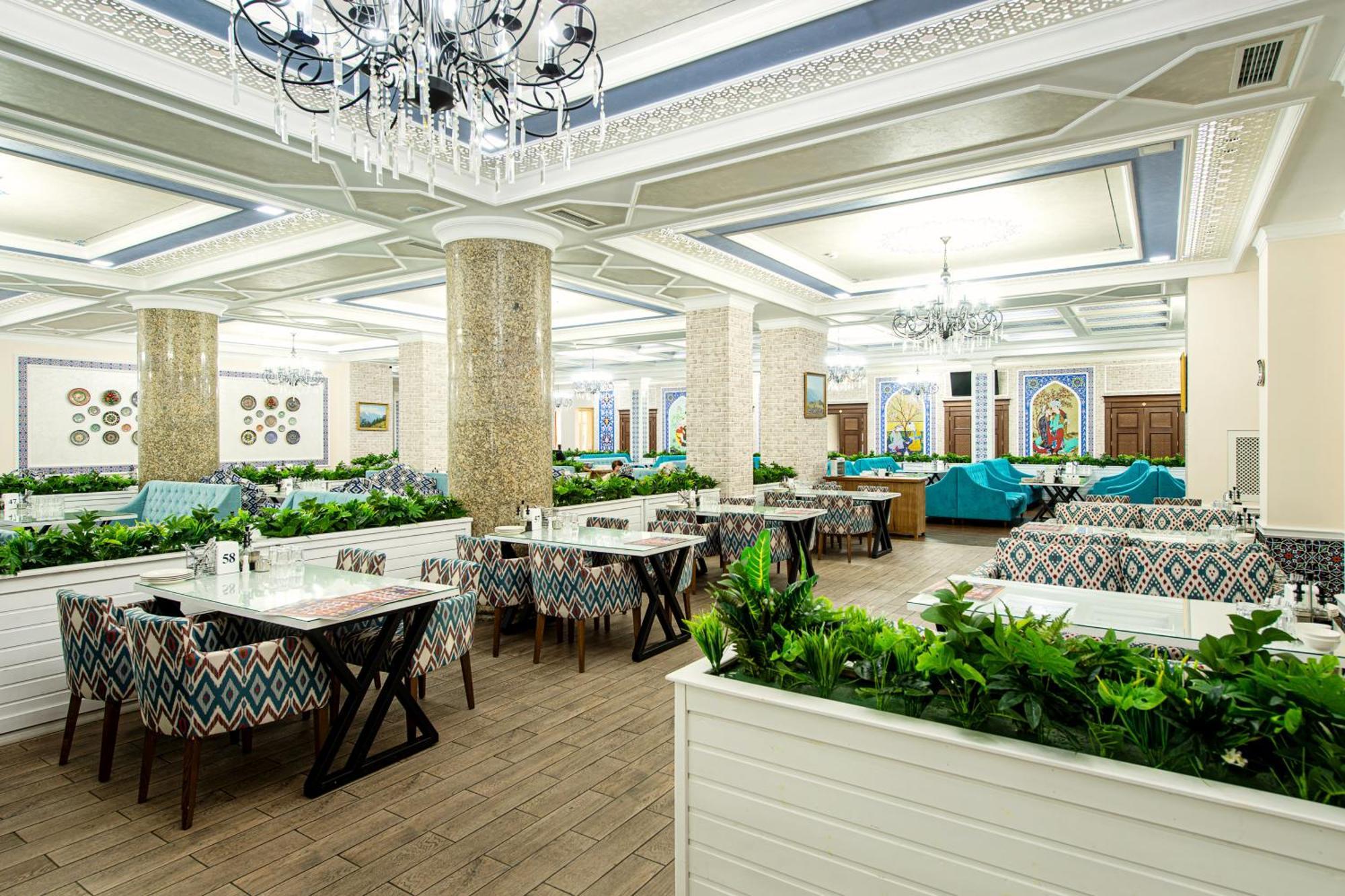 Shymkent Grand Hotel ภายนอก รูปภาพ
