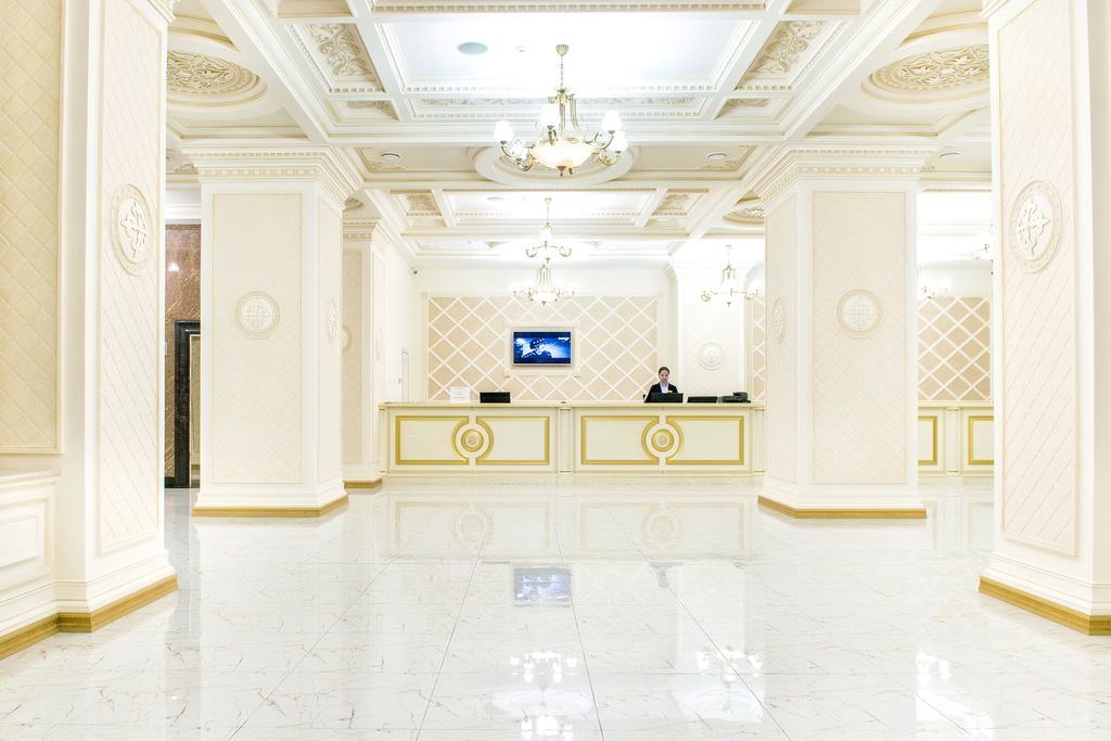Shymkent Grand Hotel ภายนอก รูปภาพ