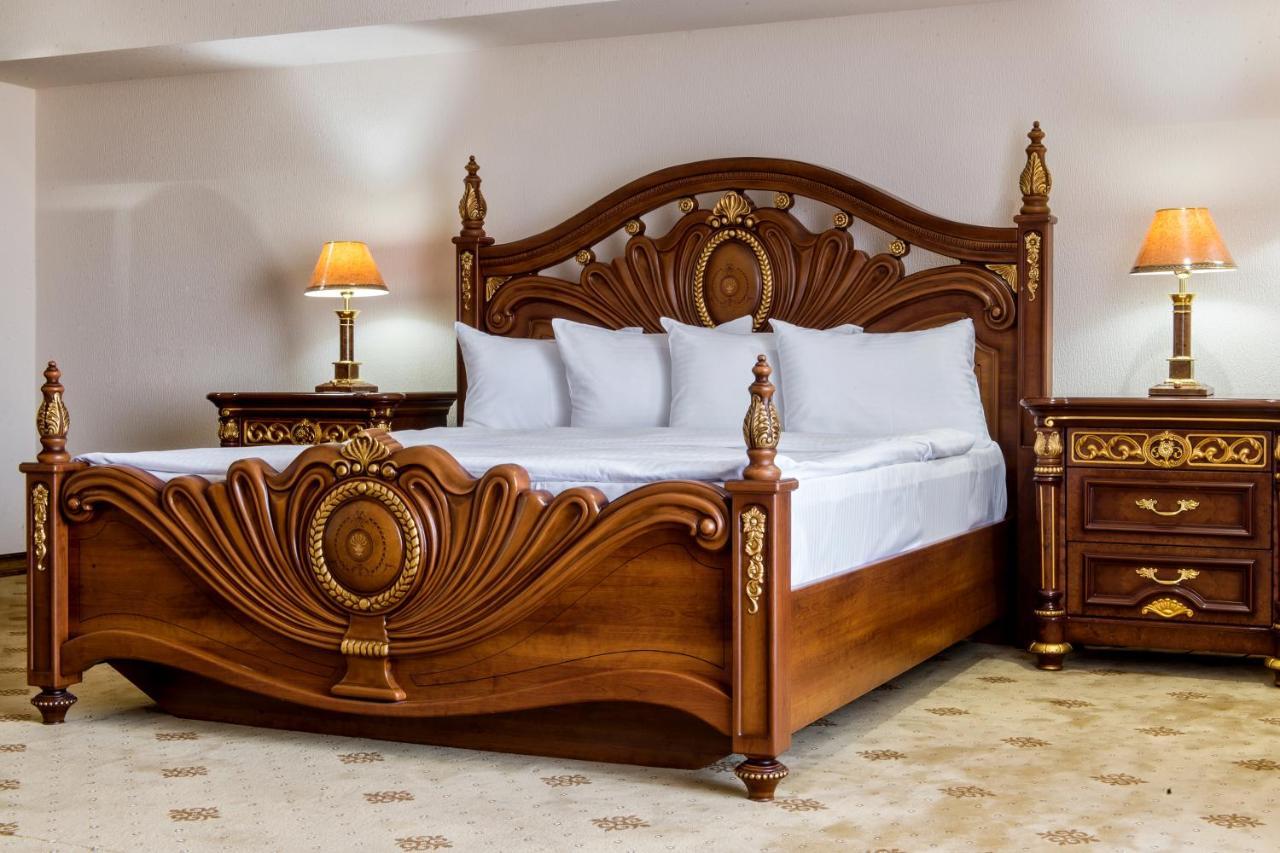 Shymkent Grand Hotel ภายนอก รูปภาพ