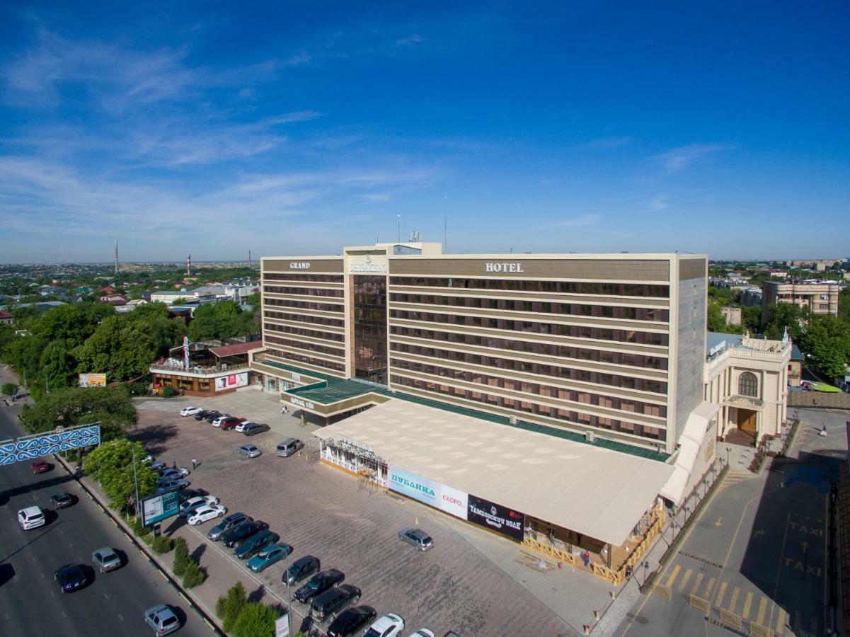 Shymkent Grand Hotel ภายนอก รูปภาพ